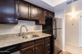 Photo #5: 6514884 Listing 