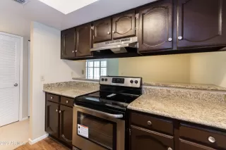 Photo #6: 6514884 Listing 