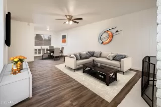 Photo #3: 6514947 Listing