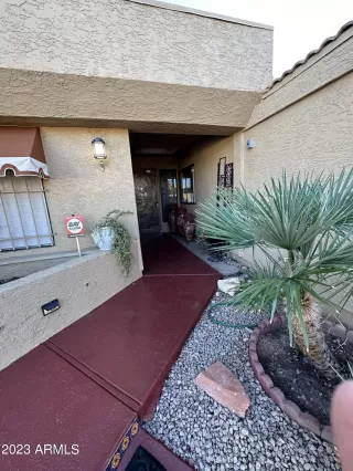 Photo #3: 6515097 Listing