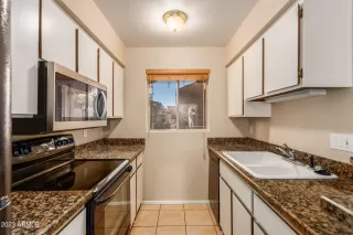 Photo #2: 6515302 Listing