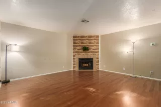 Photo #4: 6515302 Listing