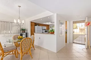 Photo #4: 6515337 Listing