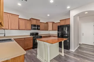 Photo #6: 6515553 Listing 