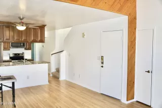 Photo #4: 6515936 Listing