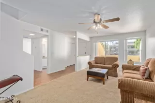 Photo #5: 6516037 Listing