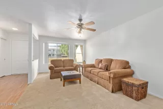 Photo #6: 6516037 Listing