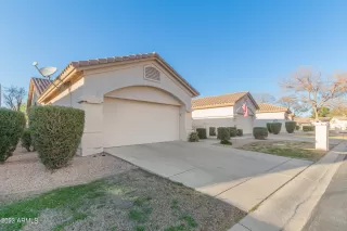 Photo #2: 6516106 Listing 