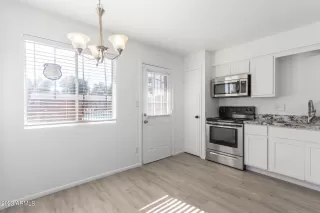 Photo #6: 6516126 Listing