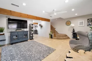 Photo #4: 6516255 Listing