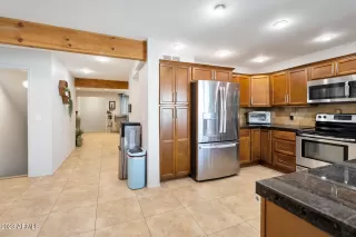 Photo #6: 6516255 Listing