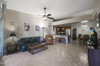 Photo #5: 6516359 Listing