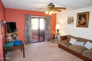 Photo #4: 6516485 Listing