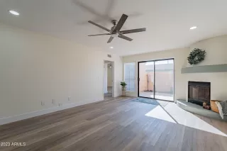 Photo #6: 6516805 Listing