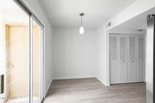 Photo #6: 6517415 Listing 