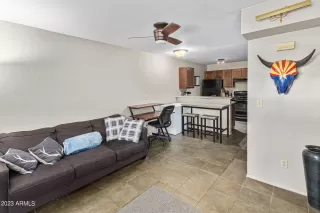 Photo #6: 6517422 Listing 