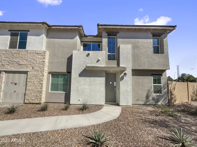 MLS: 6517582 Condo For Sale