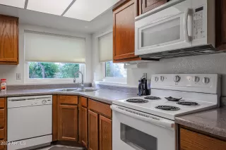 Photo #5: 6517613 Listing 