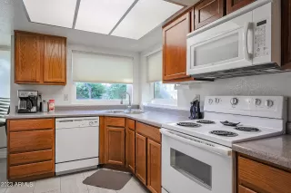 Photo #6: 6517613 Listing 