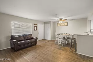 Photo #3: 6517954 Listing