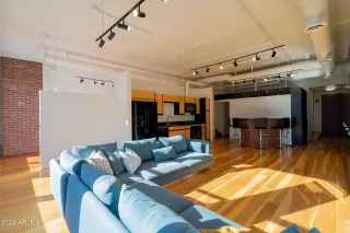 Photo #4: 6518108 Listing 