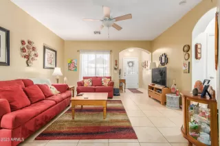 Photo #5: 6518292 Listing