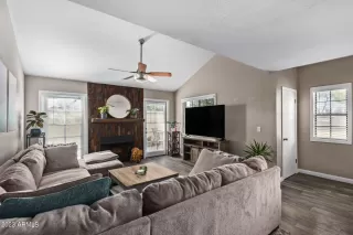 Photo #4: 6518307 Listing 