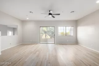 Photo #6: 6518513 Listing