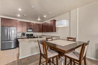 Photo #6: 6518873 Listing