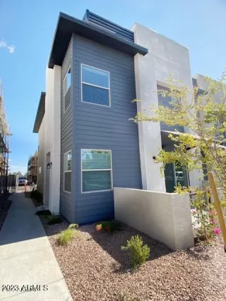 Photo #1: 6518876 Listing