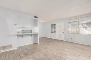 Photo #3: 6519013 Listing