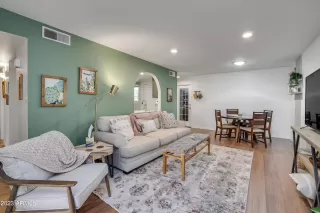 Photo #3: 6519035 Listing 