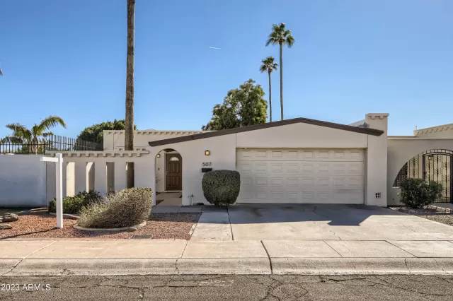 MLS: 6519082 Condo For Sale