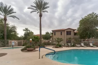 Photo #4: 6519409 Listing