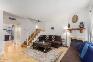 Photo #5: 6519561 Listing