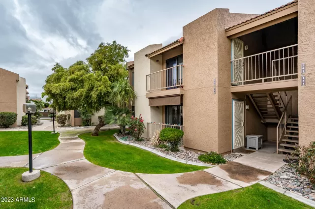 MLS: 6519862 Condo For Sale