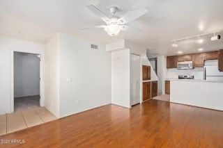 Photo #5: 6519885 Listing 