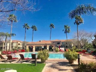 Photo #4: 6520145 Listing