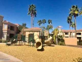 Photo #5: 6520145 Listing