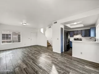 Photo #6: 6520284 Listing