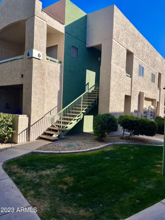 MLS: 6520462 Condo For Sale