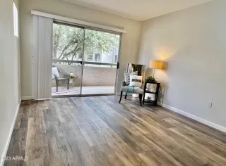 Photo #5: 6520462 Listing 