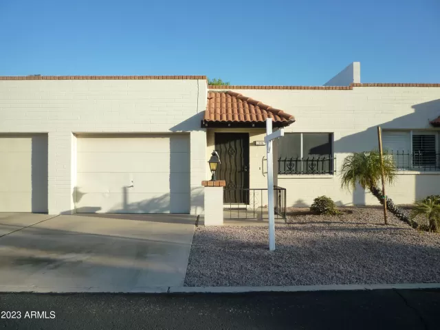 MLS: 6520608 Condo For Sale