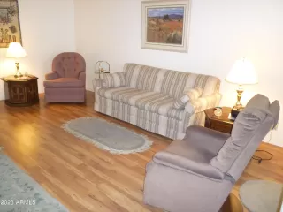 Photo #4: 6520608 Listing