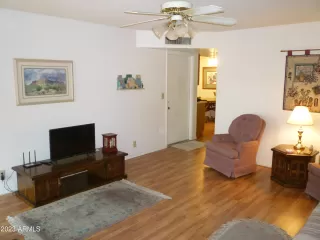 Photo #5: 6520608 Listing