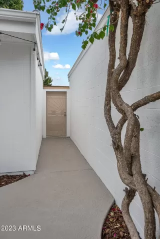 Photo #6: 6520716 Listing 