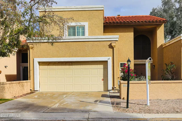 MLS: 6520927 Condo For Sale