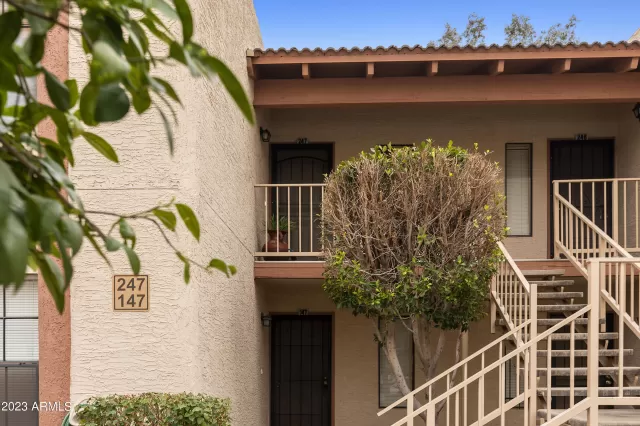 MLS: 6520936 Condo For Sale