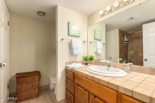 Photo #5: 6521173 Listing