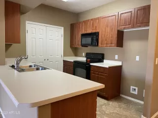 Photo #4: 6521418 Listing